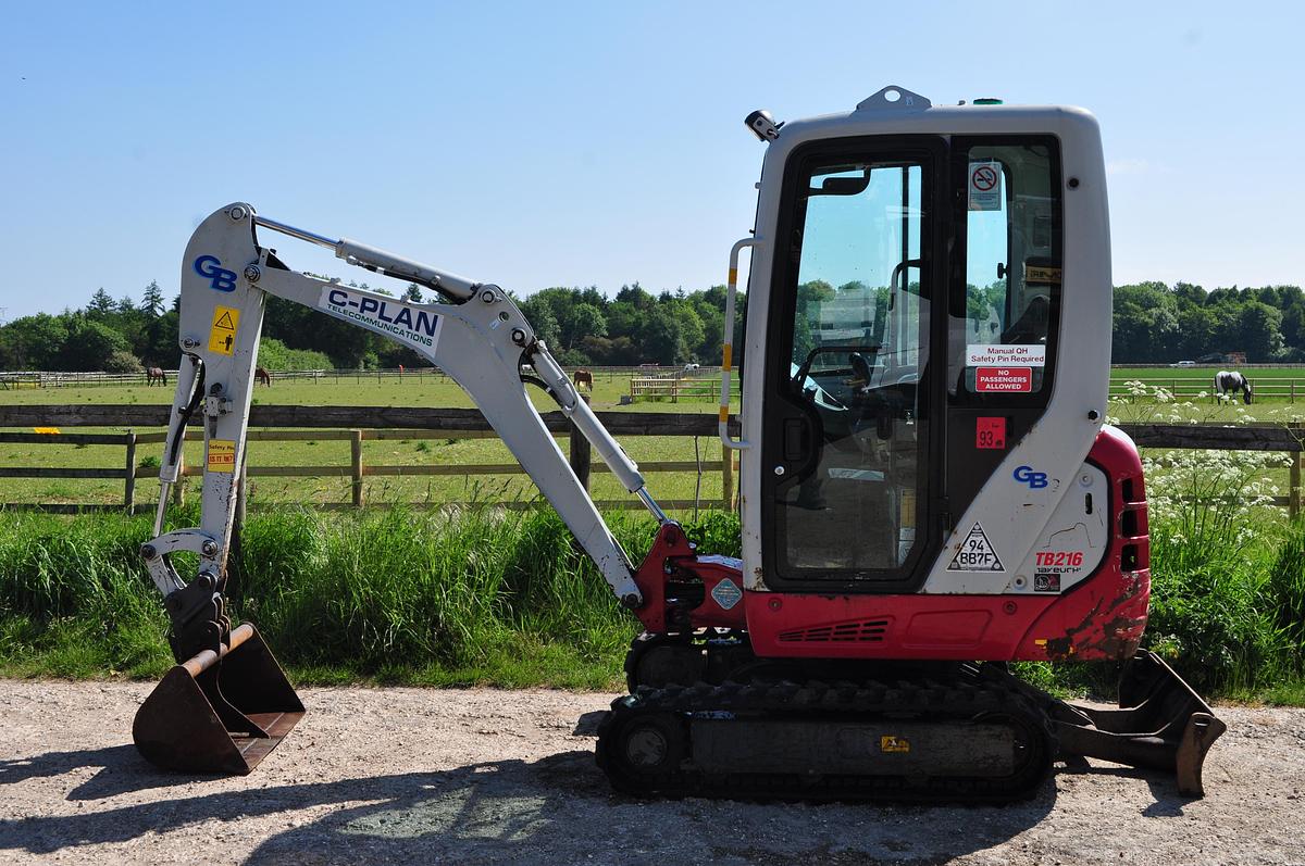 Used 2021 TAKEUCHI TB216