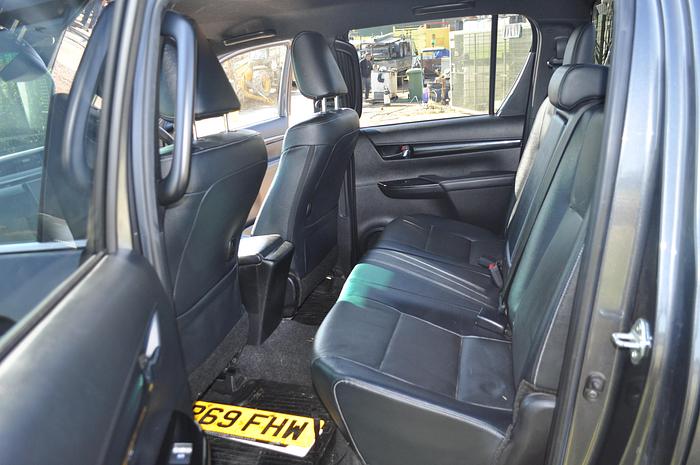 Used 2020 TOYOTA HILUX INVINCIBLE X