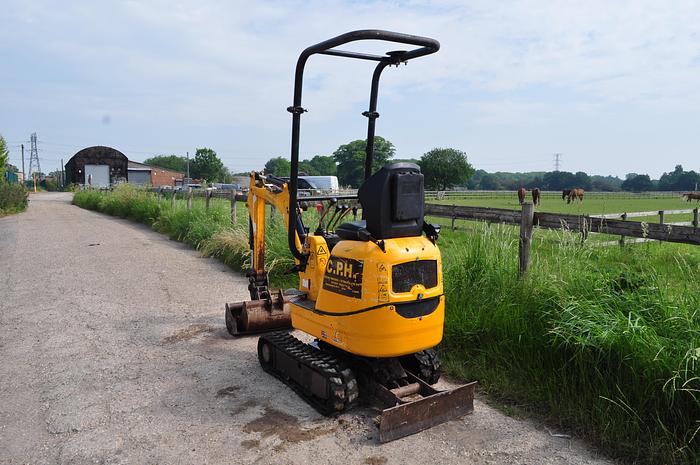 Used 2015 JCB 8008 CTS