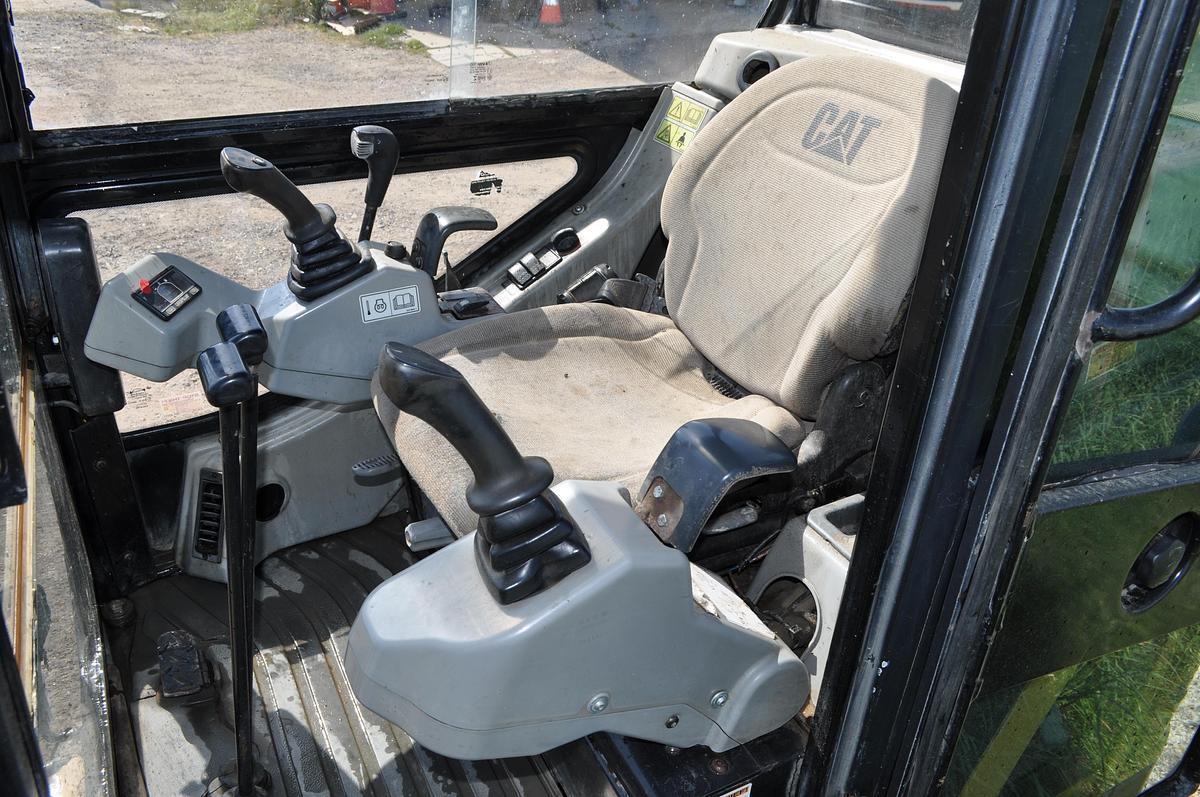 Used CATERPILLAR 301.6