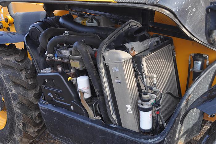 Used 2012 JCB 531-70