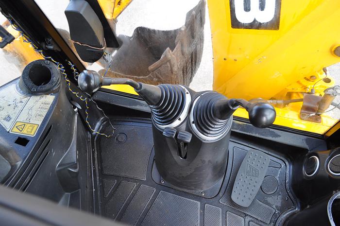 Used 2012 JCB 3CX SITEMASTER