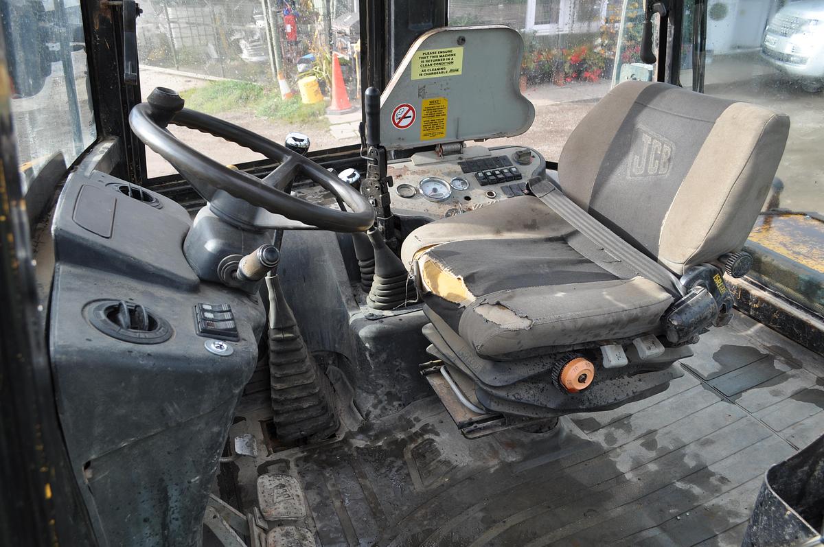 Used 2004 JCB 2CX AIRMASTER