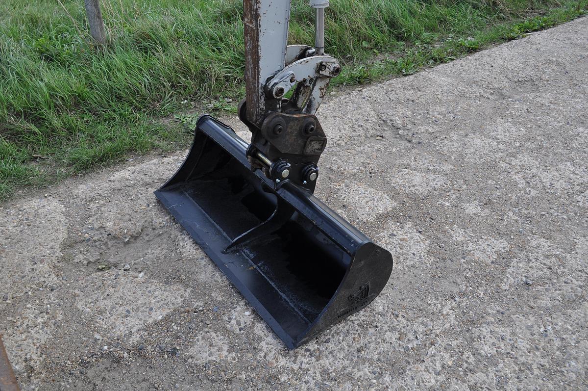 Used 2020 TAKEUCHI TB216