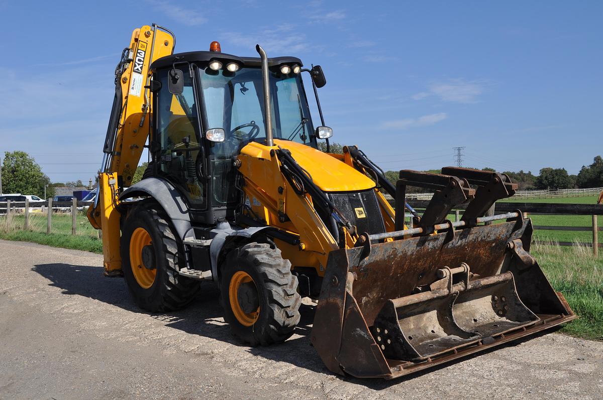 Used 2014 JCB 3CX SITEMASTER