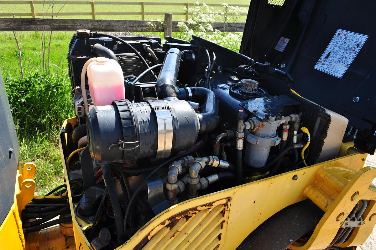 Used 2005 BOMAG BW120-AD4