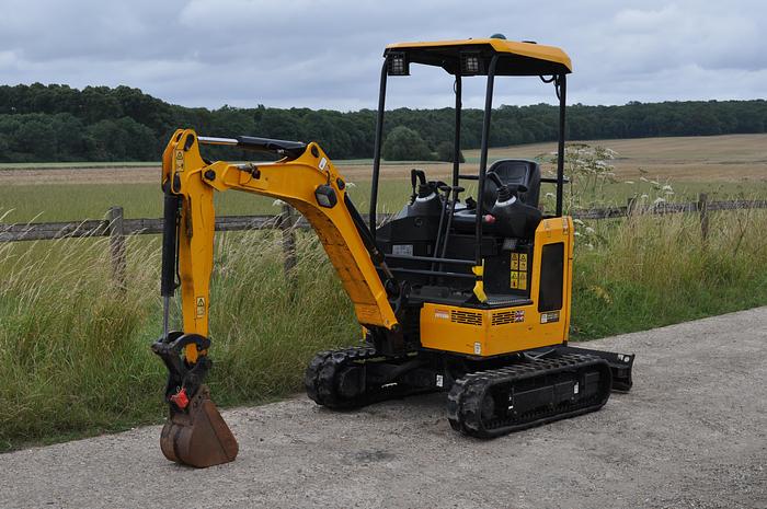 Used 2018 JCB 18Z-1