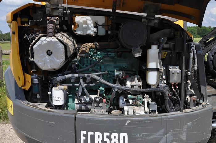Used 2018 VOLVO ECR58D
