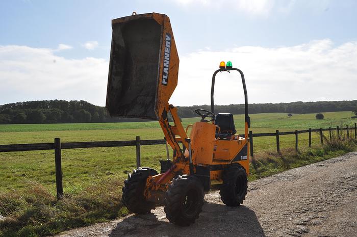 Used 2010 THWAITES MACH201 1T DUMPER