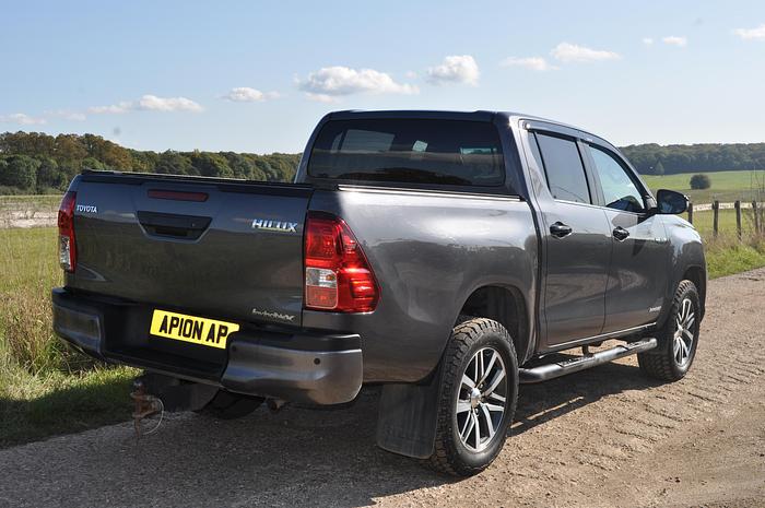 Used 2020 TOYOTA HILUX INVINCIBLE X