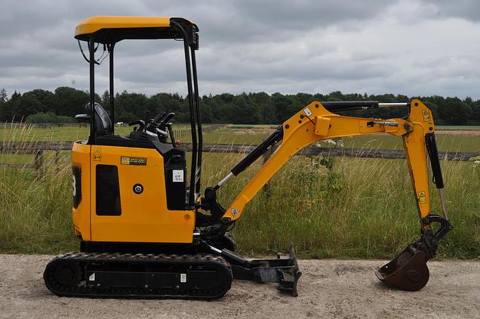 Used 2018 JCB 18Z-1