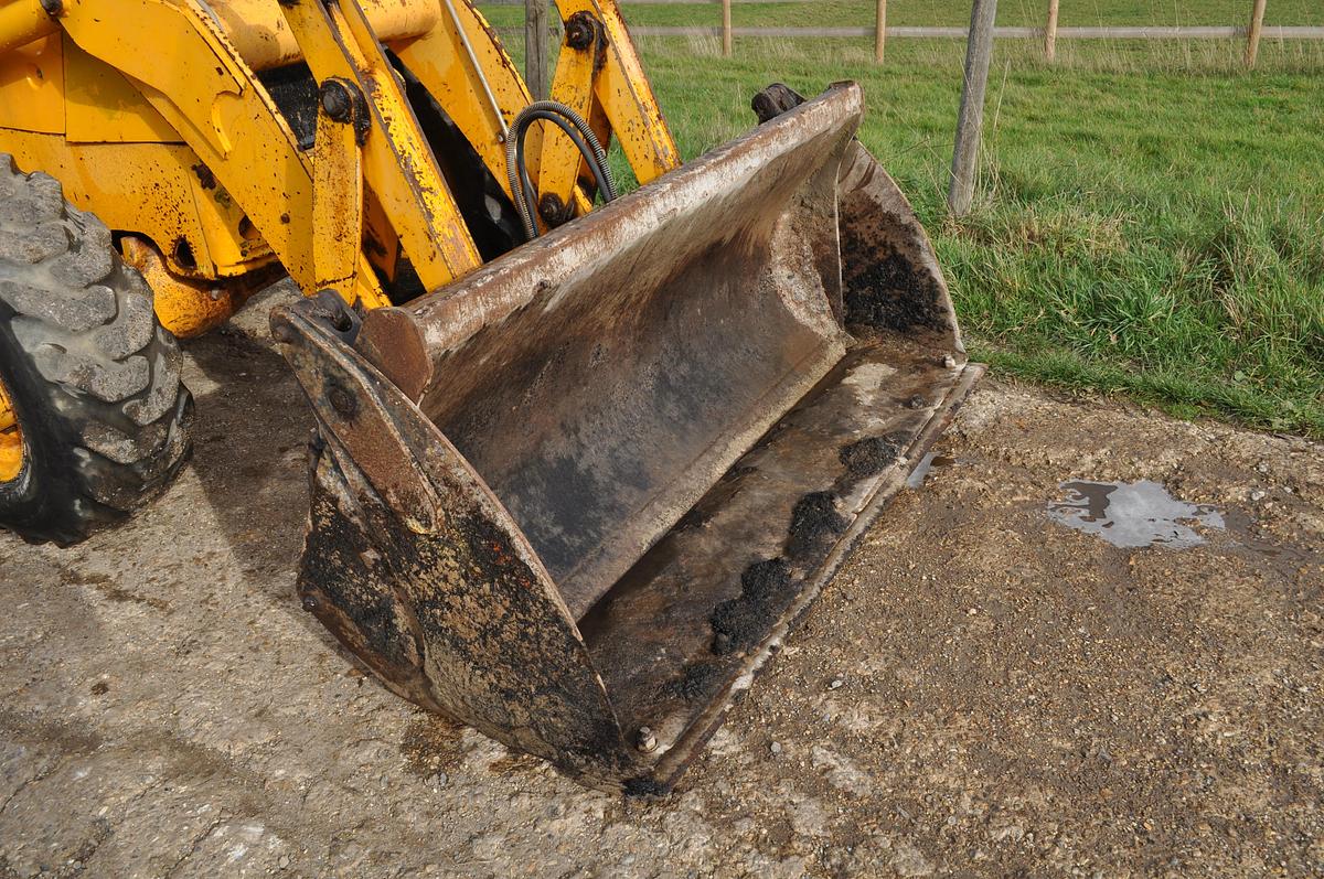 Used 2004 JCB 2CX AIRMASTER