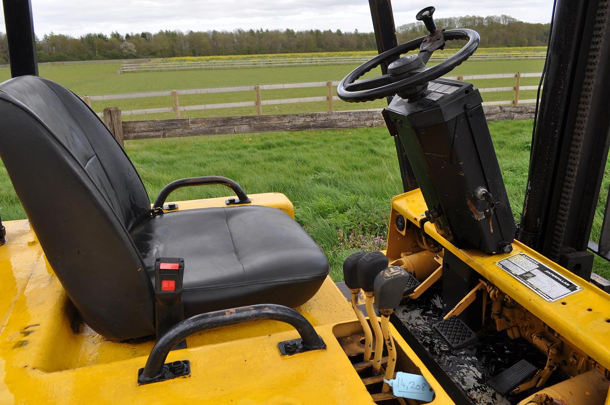 Used 1997 CATERPILLAR V60D SA