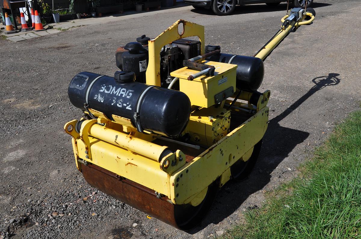 Used 2000 BOMAG BW75 S-2