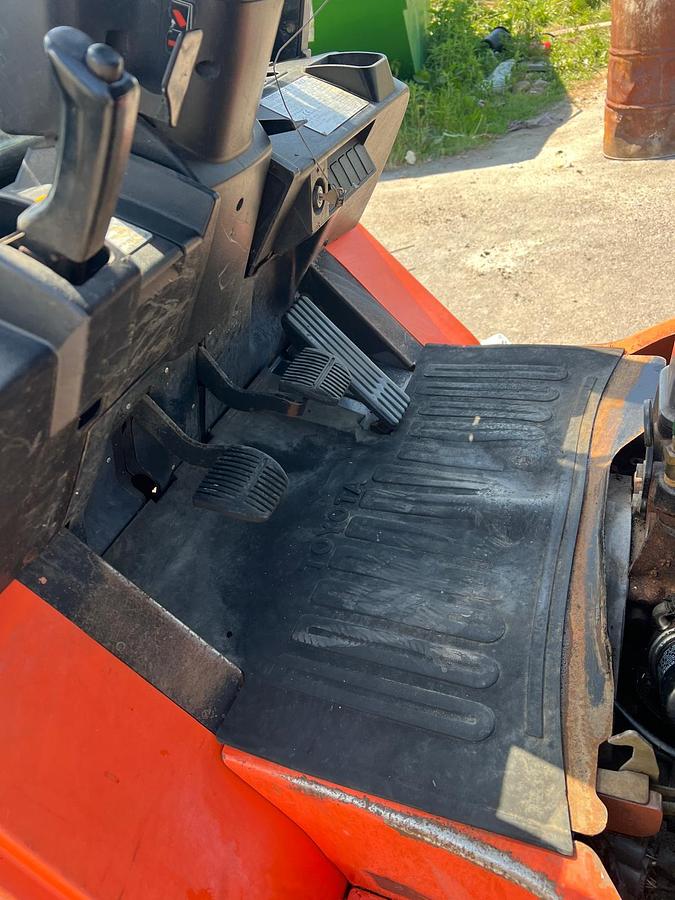 Used 2003 TOYOTA 02-7FDF30