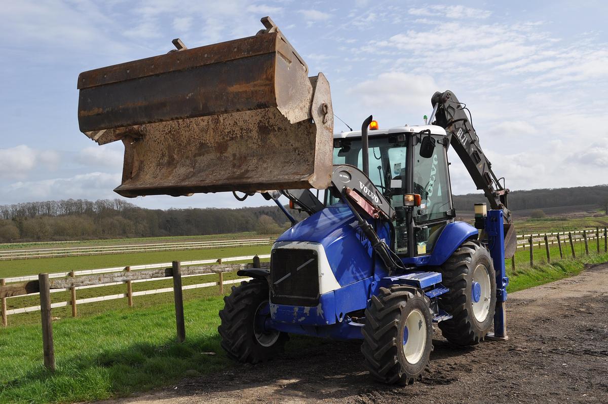 Used 2005 VOLVO BL71