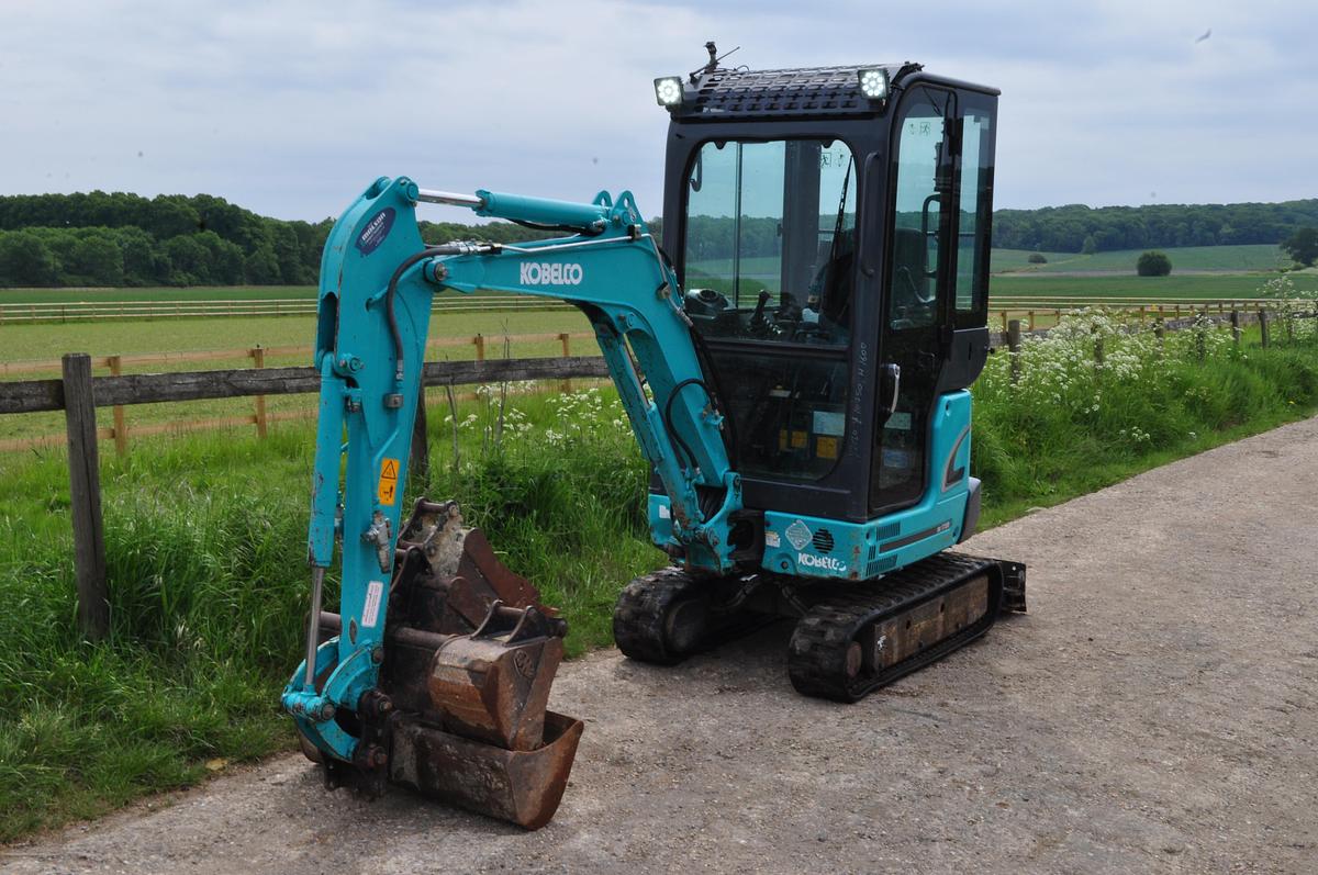Used 2020 KOBELCO SK17SR-3E