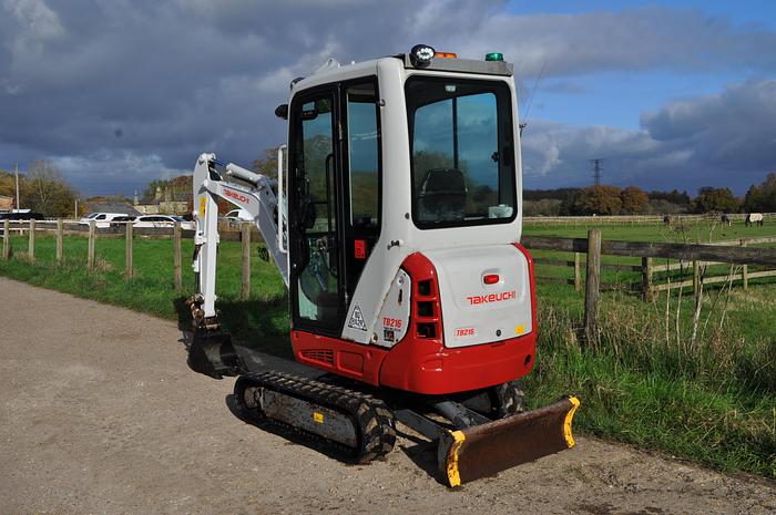 Used 2020 TAKEUCHI TB216