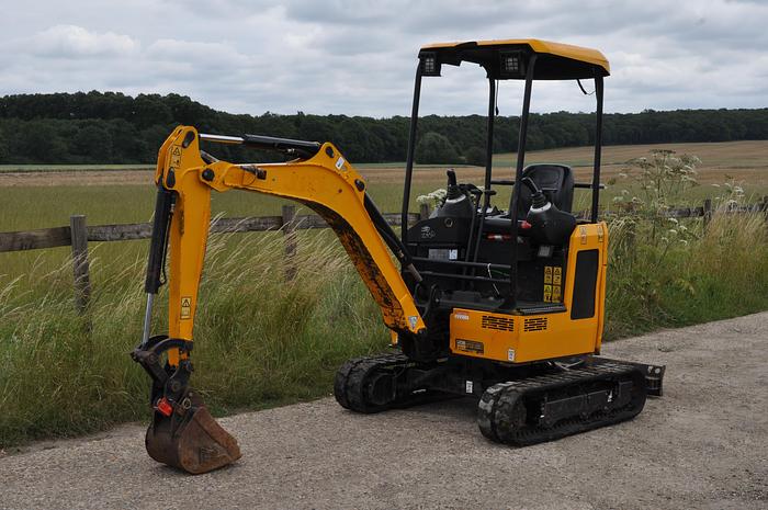 Used 2018 JCB 18Z-1