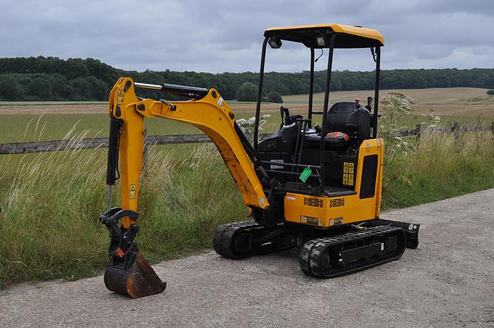 Used 2018 JCB 18Z-1