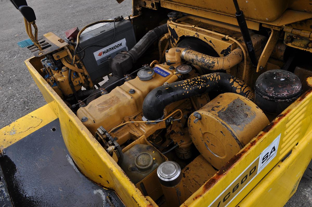 Used 1997 CATERPILLAR V60D SA