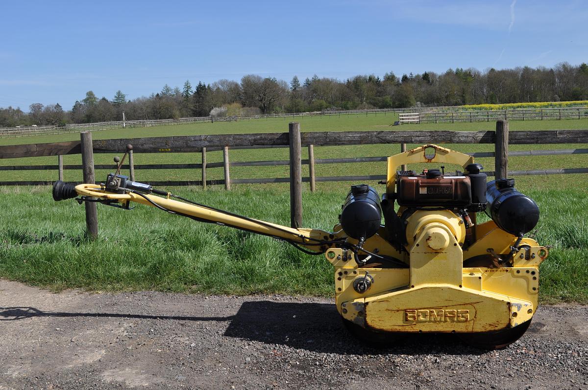Used 2000 BOMAG BW75 S-2