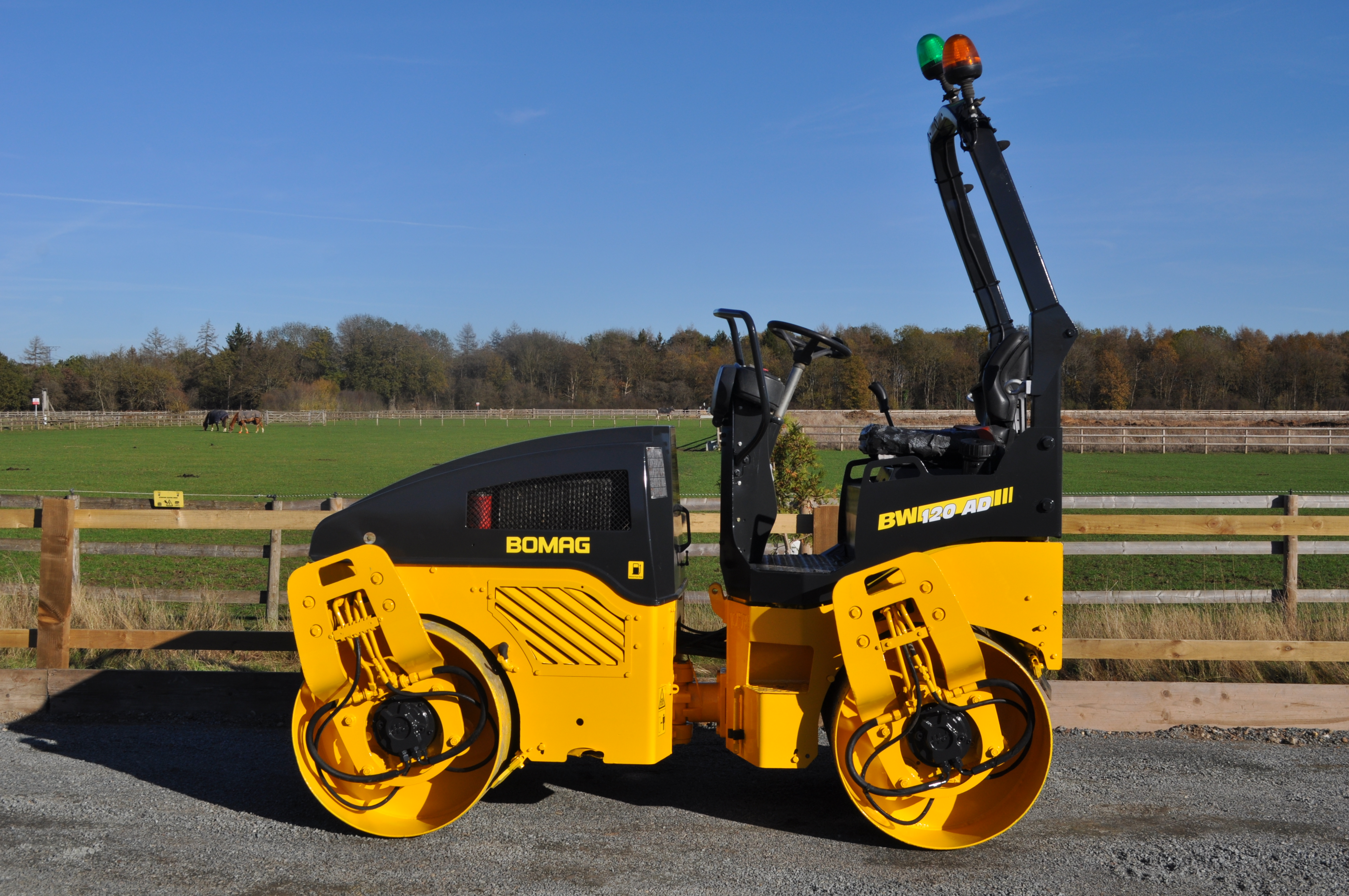 Used 2004 BOMAG BW 120 AD-4