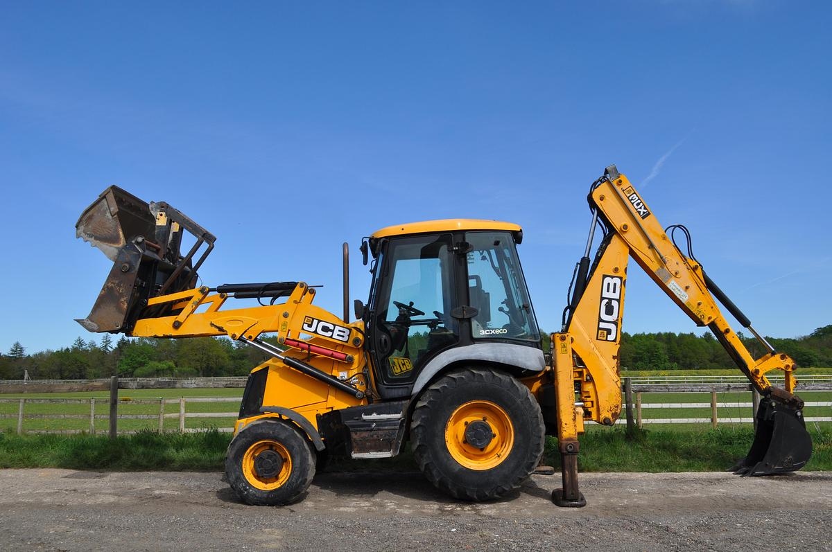 Used 2011 JCB 3CX SM