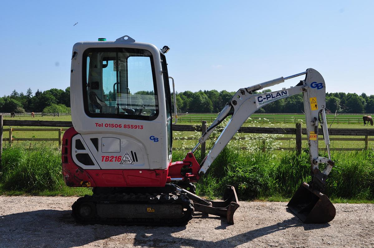 Used 2021 TAKEUCHI TB216