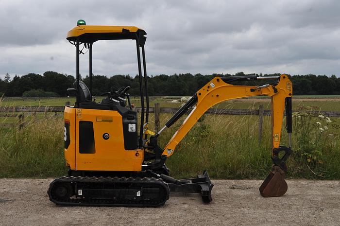 Used 2018 JCB 18Z-1