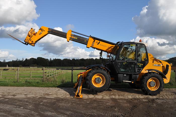 Used 2010 JCB 535-125