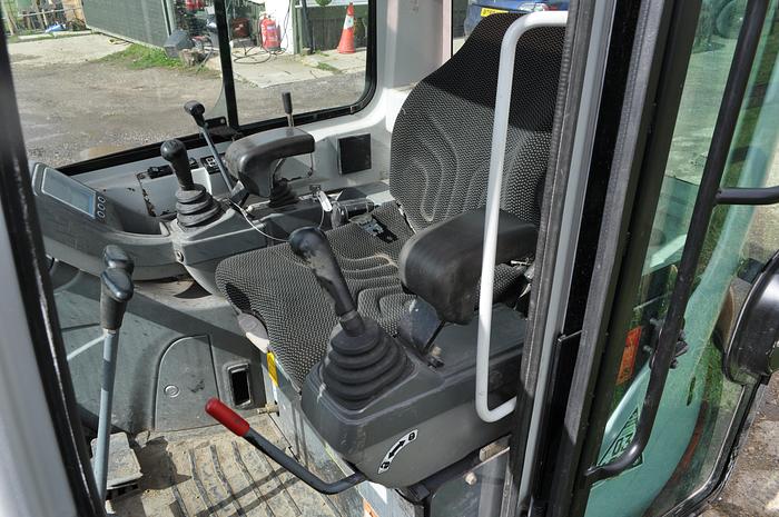 Used 2017 TAKEUCHI TB216