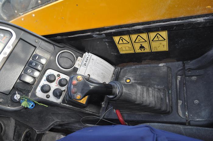 Used 2012 JCB 531-70