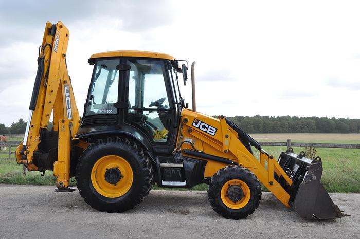 Used 2012 JCB 3CX SITEMASTER