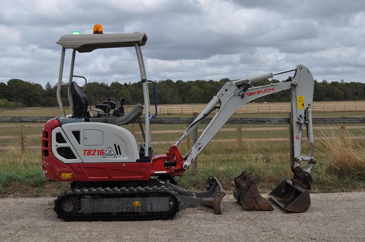 Used 2021 TAKEUCHI TB216
