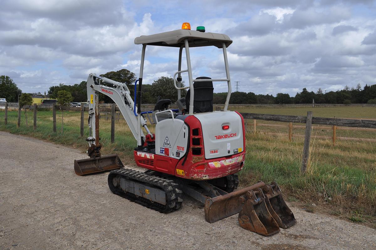 Used 2021 TAKEUCHI TB216