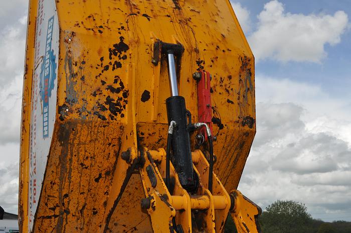 Used 2012 THWAITES 1 TONNE