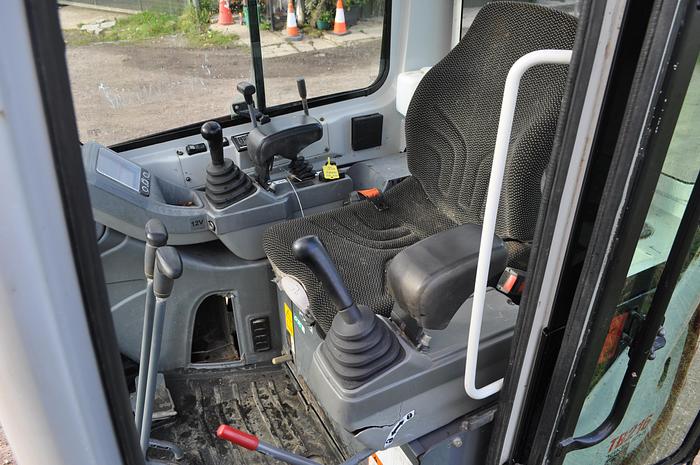 Used 2020 TAKEUCHI TB216