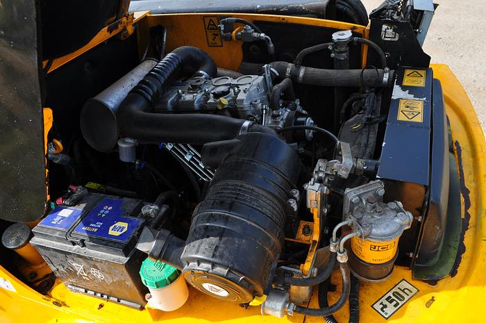 Used JCB 520-40