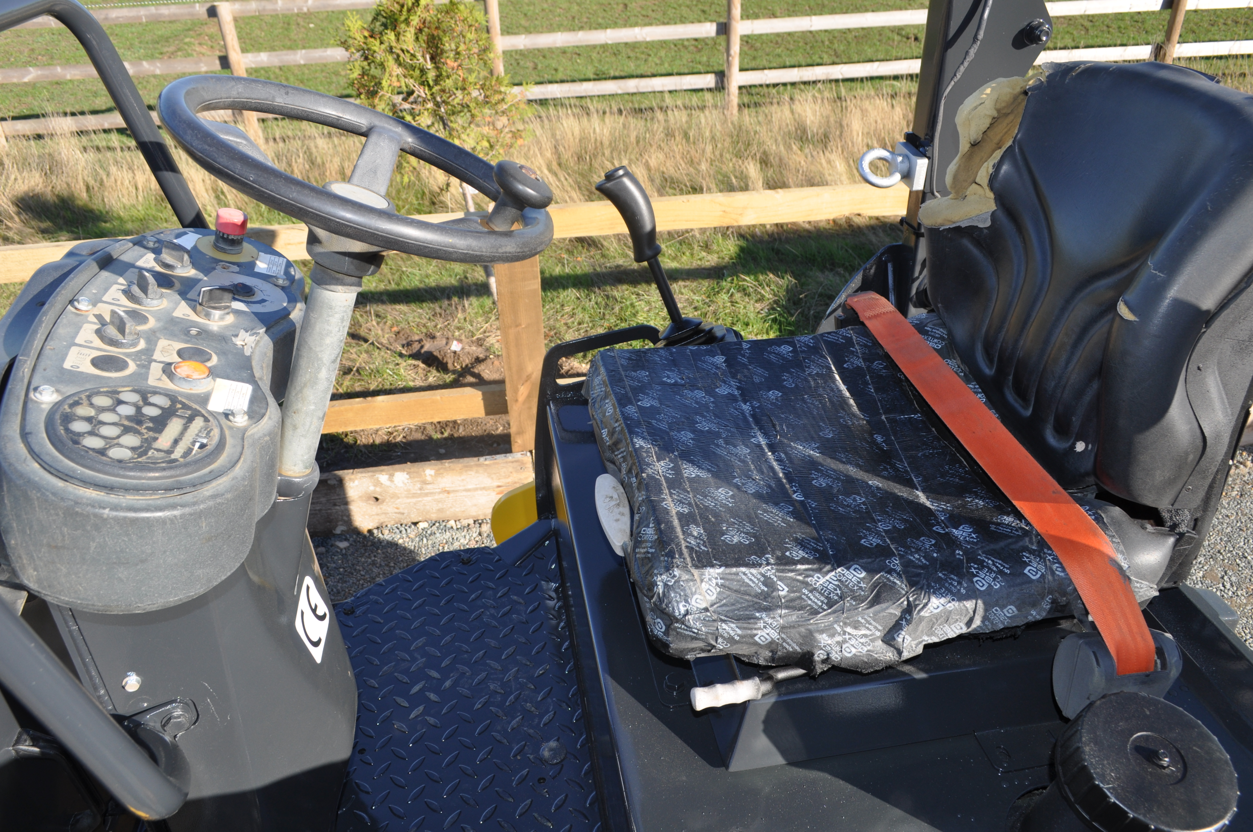 Used 2004 BOMAG BW 120 AD-4