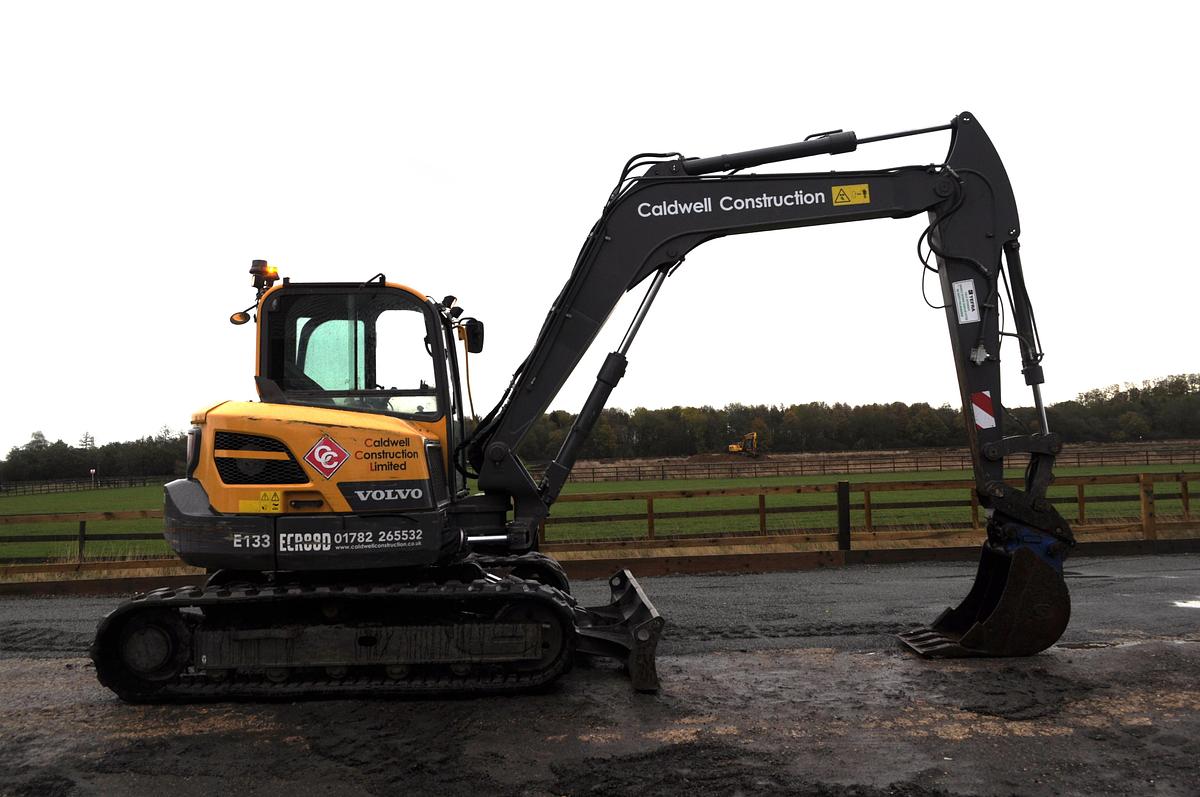 Used 2020 VOLVO ECR88D