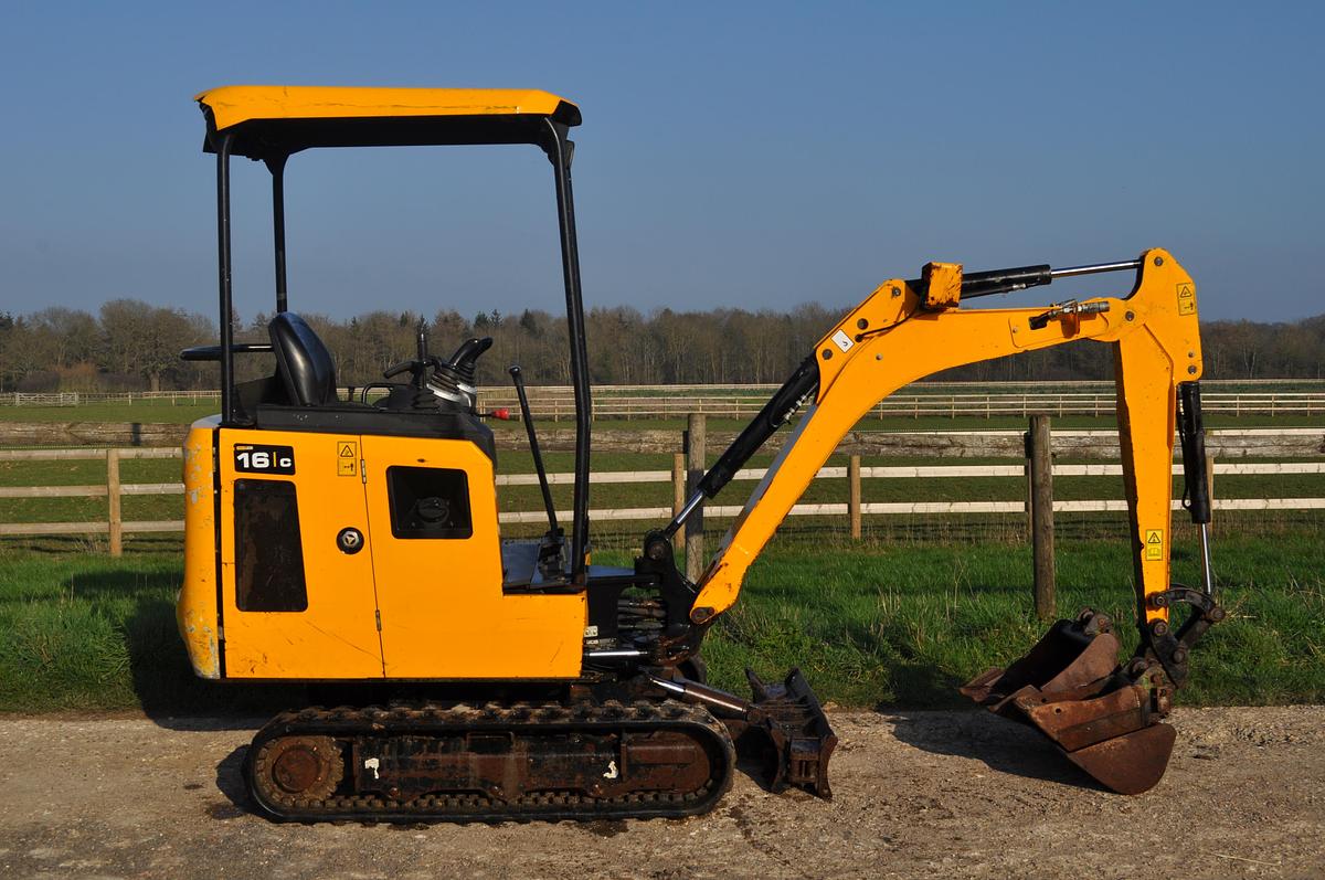 Used 2020 JCB 16C-1 T3