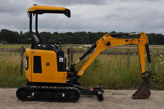 Used 2018 JCB 18Z-1