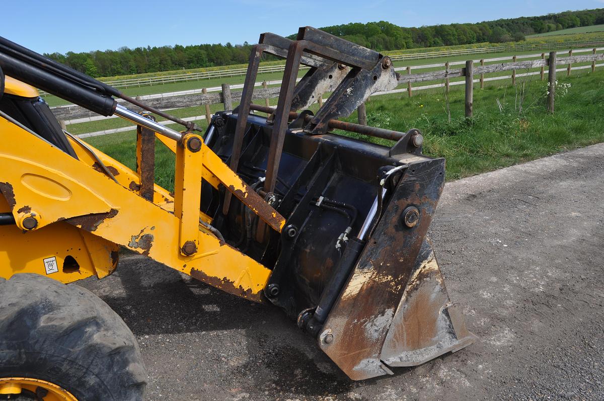 Used 2011 JCB 3CX SM