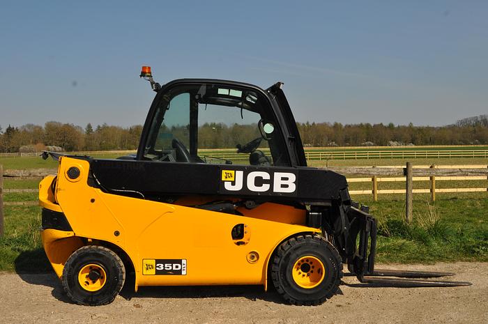 Used 2010 JCB TLT 35