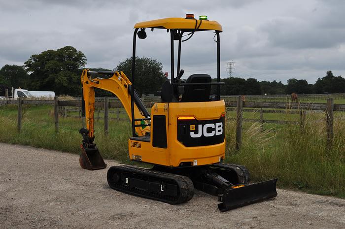 Used 2018 JCB 18Z-1