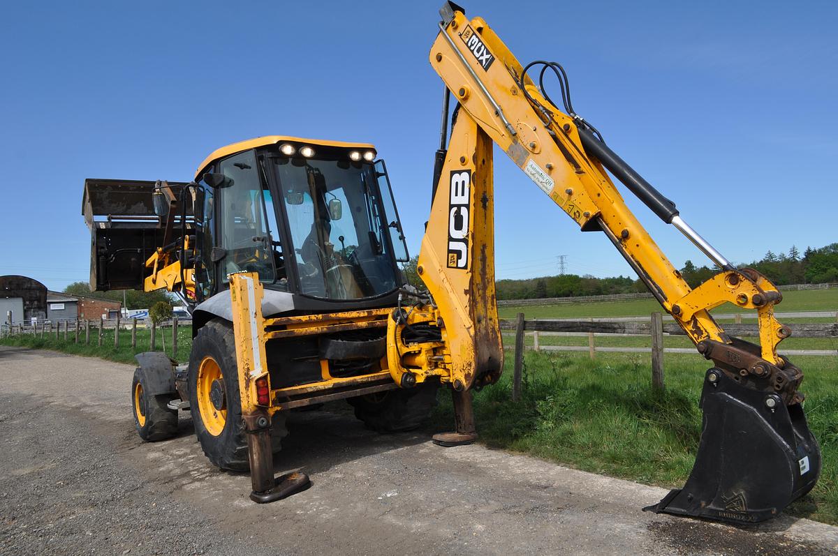 Used 2011 JCB 3CX SM