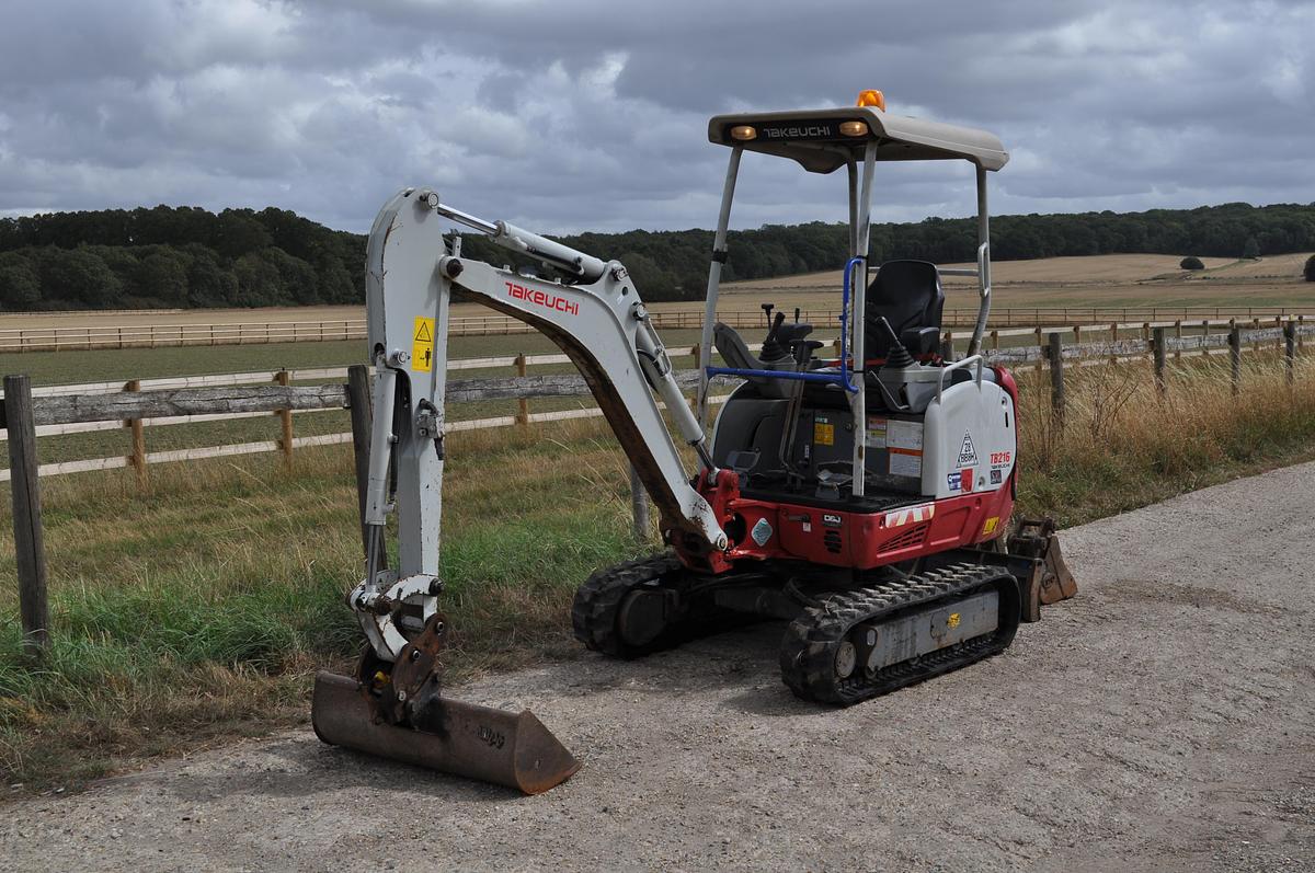 Used 2021 TAKEUCHI TB216