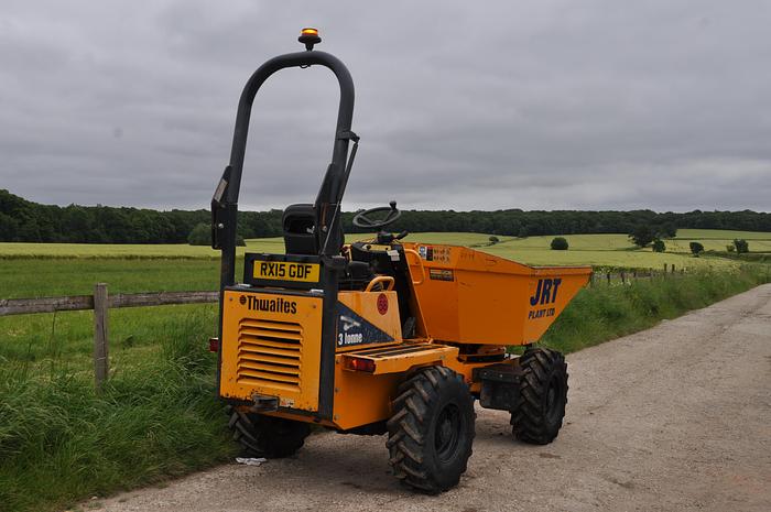 Used 2015 THWAITES 3 TONNE SWIVEL
