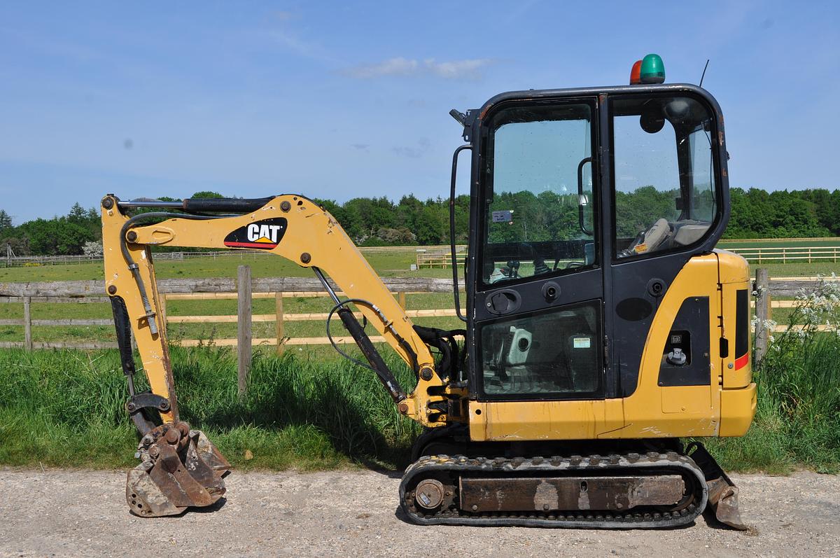 Used CATERPILLAR 301.6